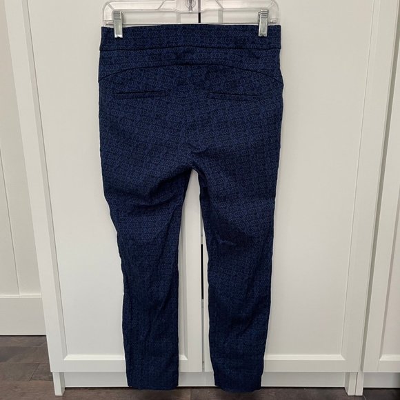 RW&CO. Patterned Women's Legging Pant - Picture 2 of 3